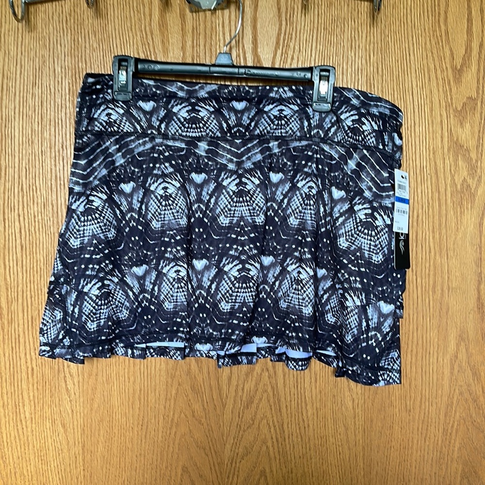 Ideology skort size XL NWT